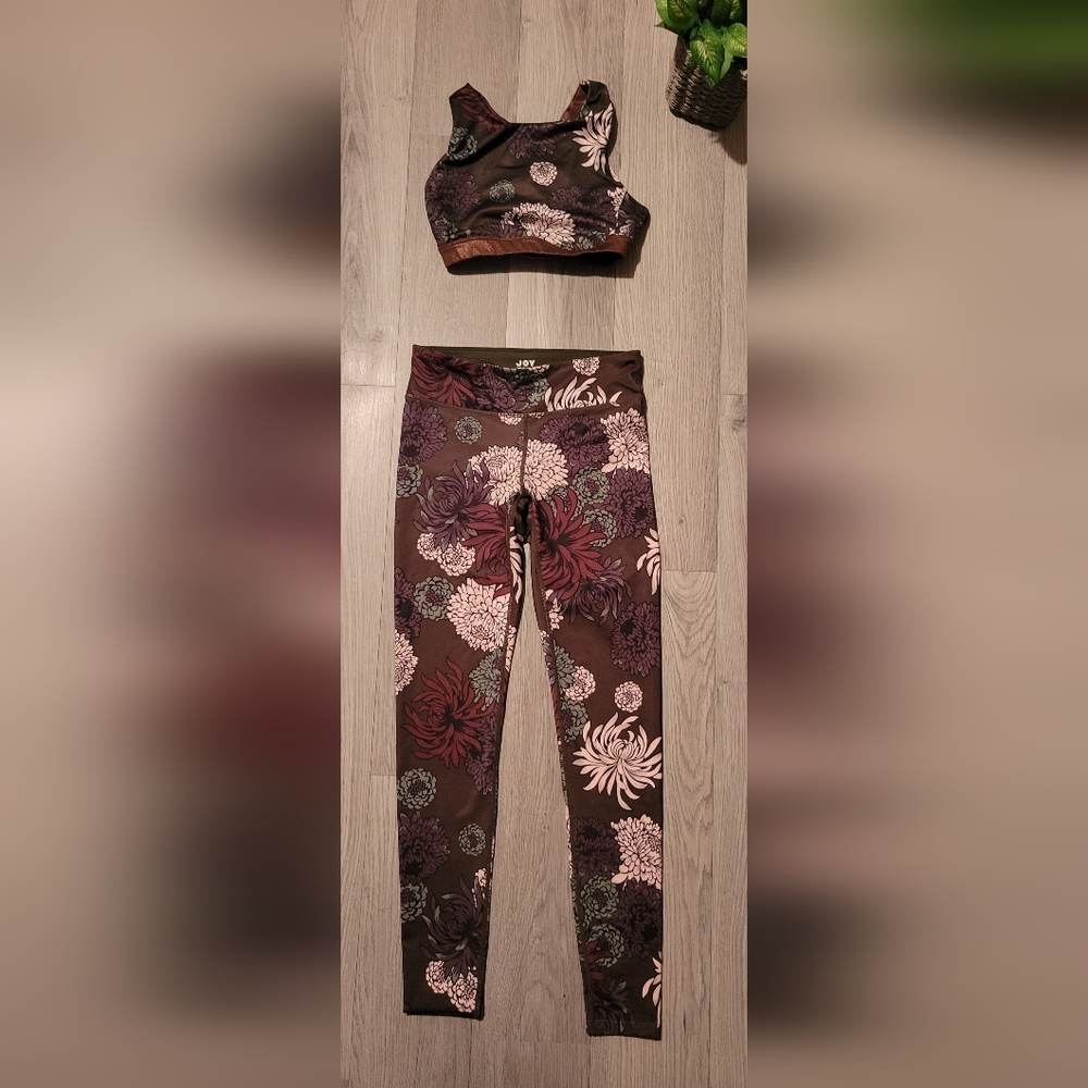 JoyLab Metallic Chrysanthemum Floral Athletic Set, Size Small (better fit XS) - Picture 2 of 16